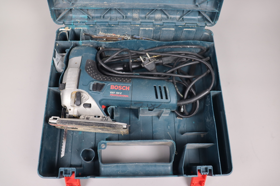 Bosch GST 120E Pro, sticksåg i låda