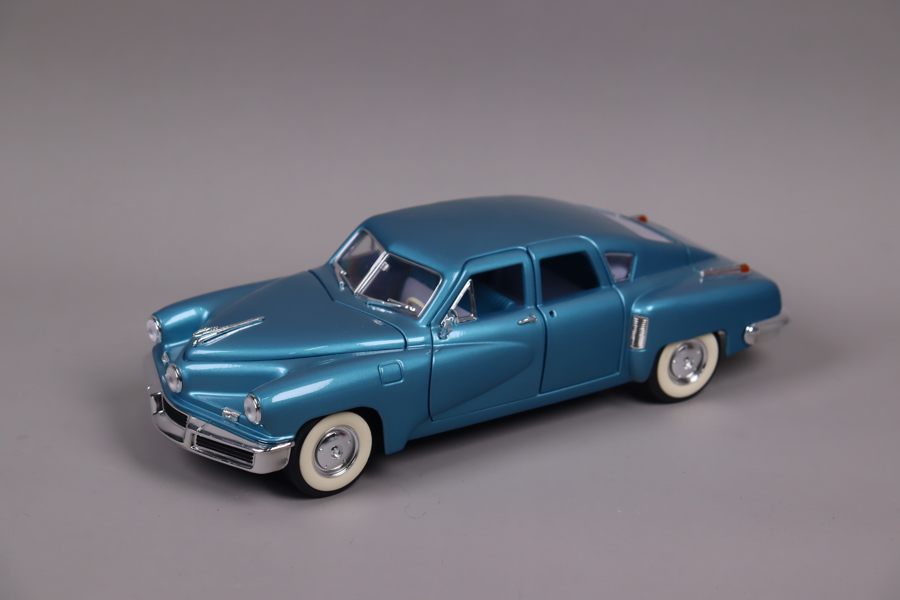 Road Signature, 1948 Tucker, 1:18