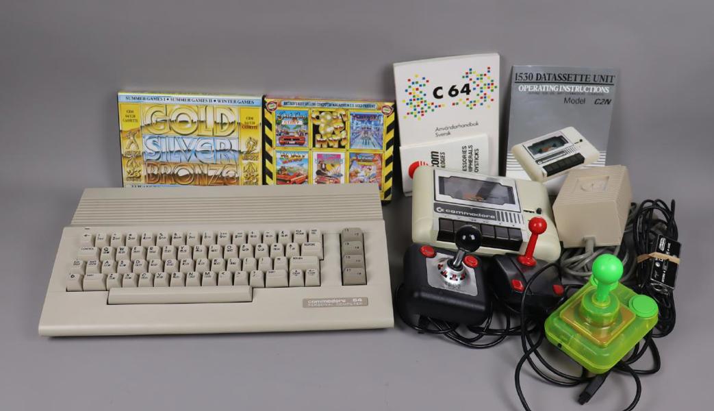 Commodore 64 med tillbehör