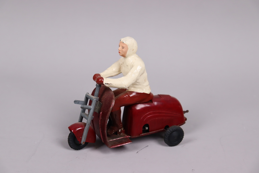 HWN (Heinrich Wimmer Nürnberg), Germany U.S zone, Lambretta scooter plåtleksak, 1950-tal