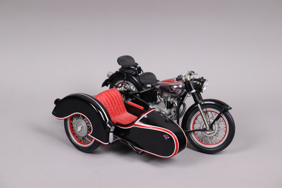 Schuco, Horex Regina motorcykel med sidovagn, 1:10