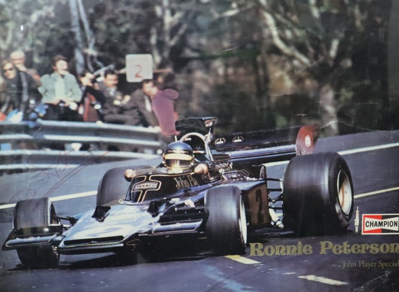 Ronnie Peterson, plansch med autograf, John Player Special, Formula 1