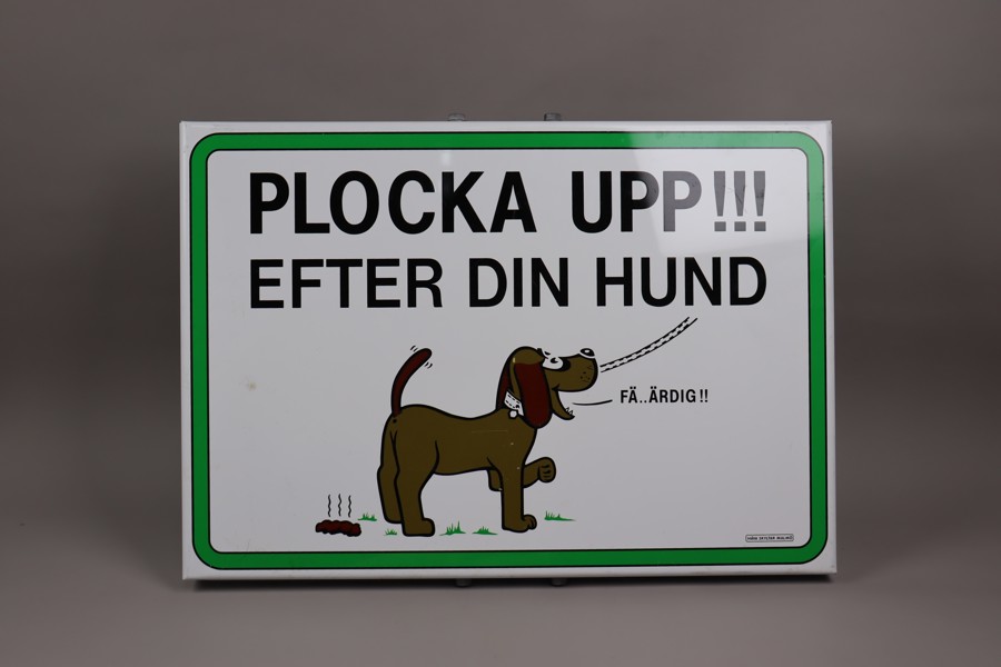 Skylt, "Plocka upp !!! efter din hund"