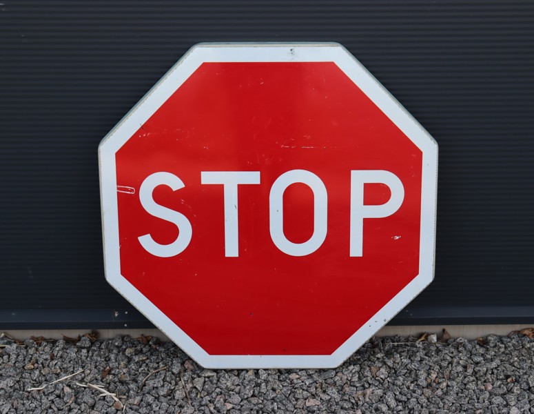 Trafikskylt, "STOP"