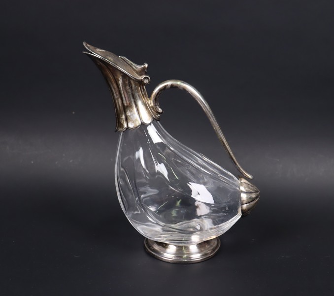 Vinkaraff, glas/metall, i form av anka, 1900-tal