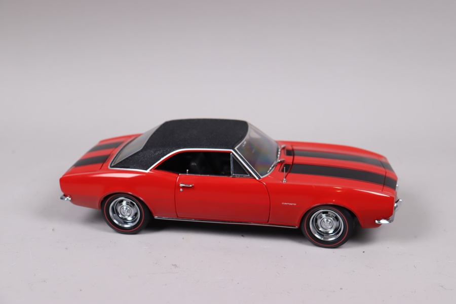 Ertl Authentics, 1967 Chevrolet Camaro Z28, 1:18