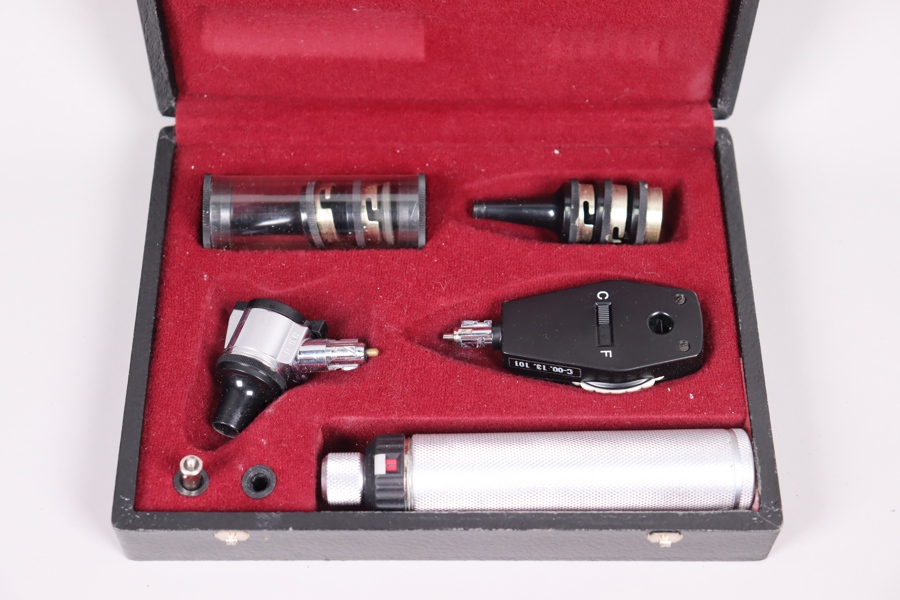 Otoscope med tillbehör