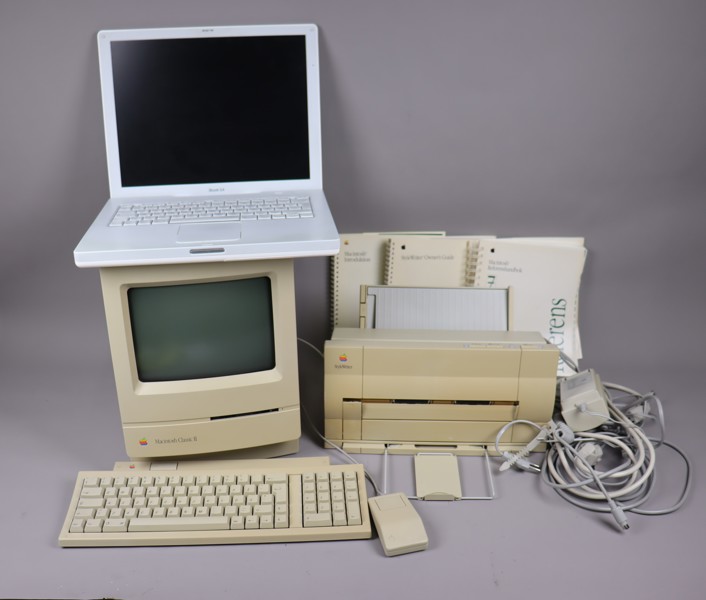 Apple Macintosh II, Apple iBook G4 laptop mm