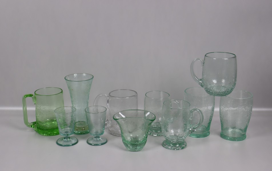 Diverse krackelerat glas, Trelleborgs Glasbruk och Skansens Glasbruk