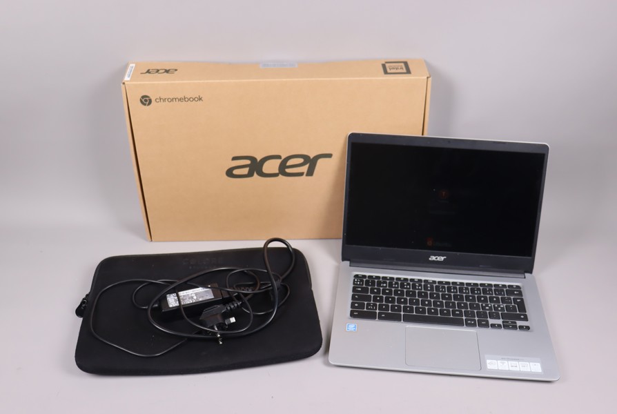 Acer Chromebook 314, 14" laptop med laddare och fodral