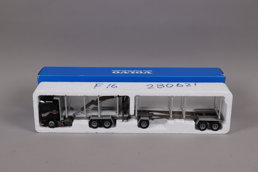 Conrad, Volvo F16 Holztransporter, 1:50