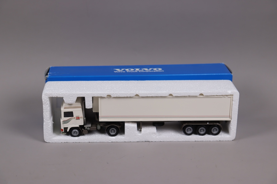 Conrad, Volvo F10-320 Globetrotter Intercooler, 1:50