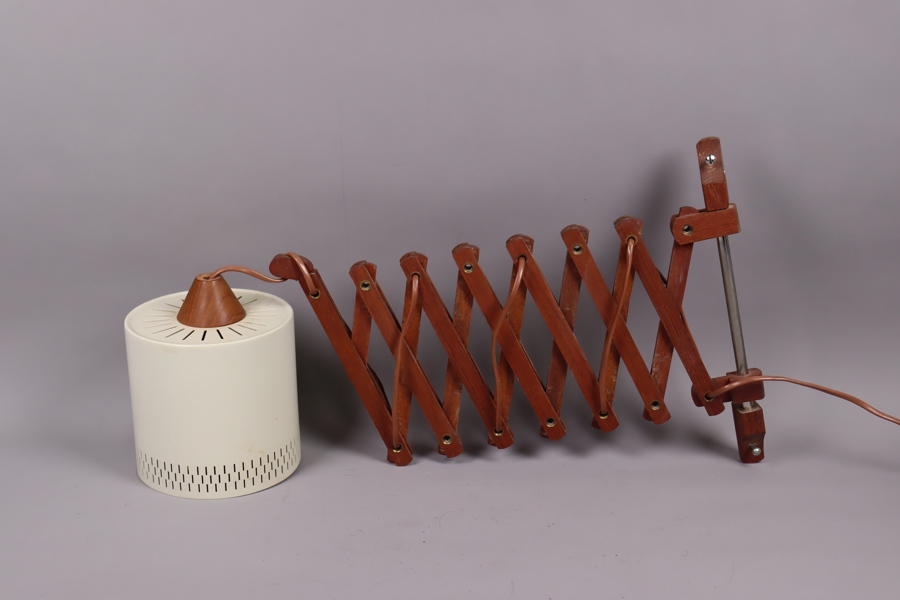 Saxlampa i teak, 1950/50-talet