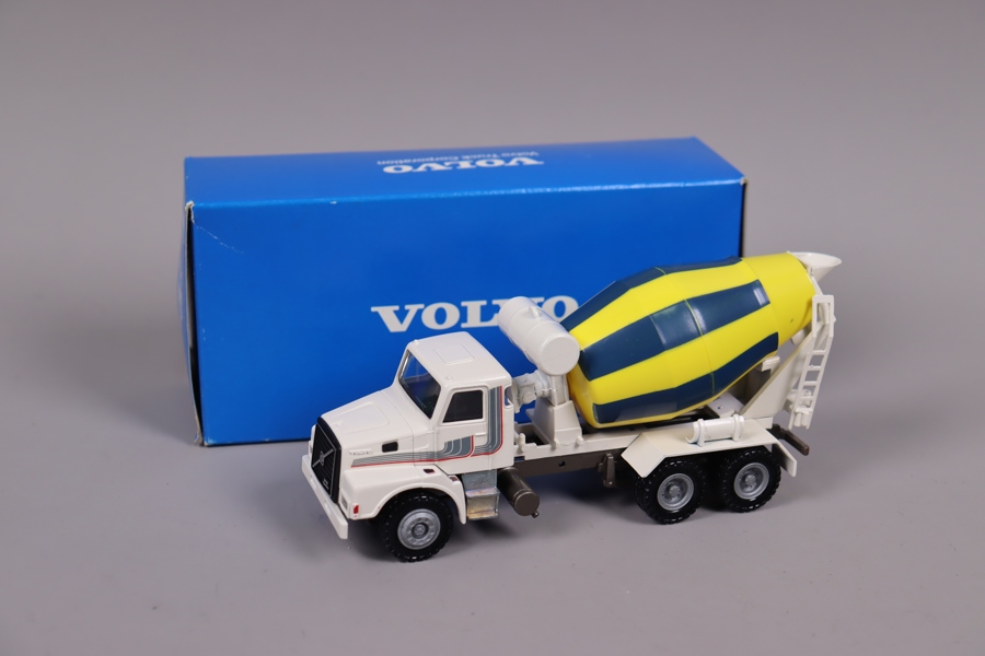 Conrad, Volvo N10 Turbo Mixer, 1:50