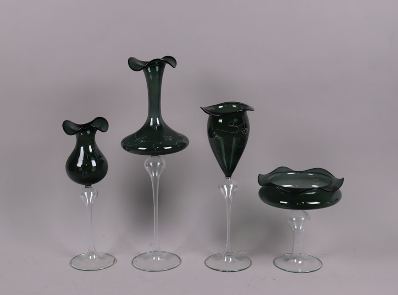 Lauscha Glas, DDR, vaser i grönt glas, 4st