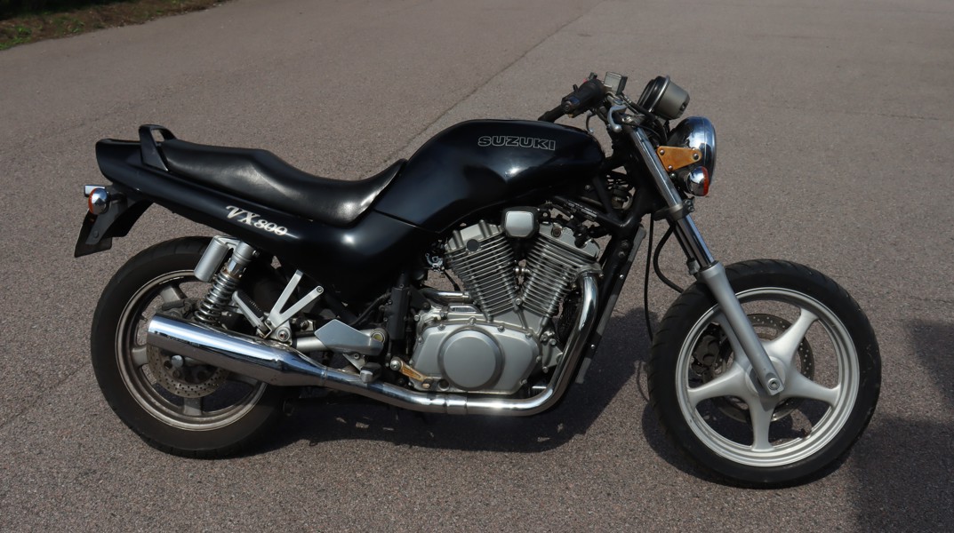 Suzuki VX 800 motorcykel, årsmodell 1990