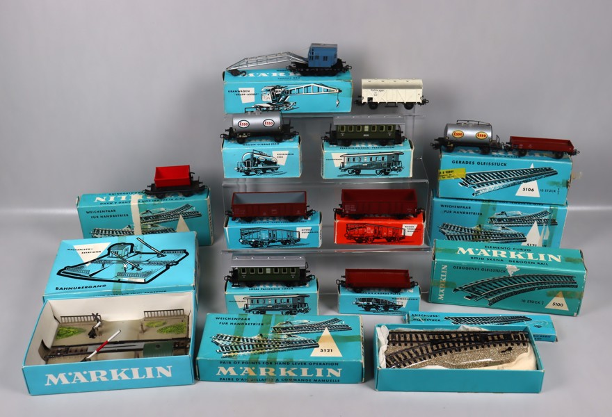 Märklin, vagnar, växlar och spår