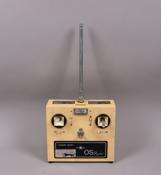 OS Digital Cougar Series radiosändare, tidigt 1970-tal