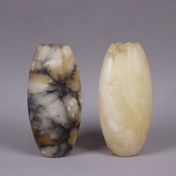 Italienska vaser i alabaster, 2st