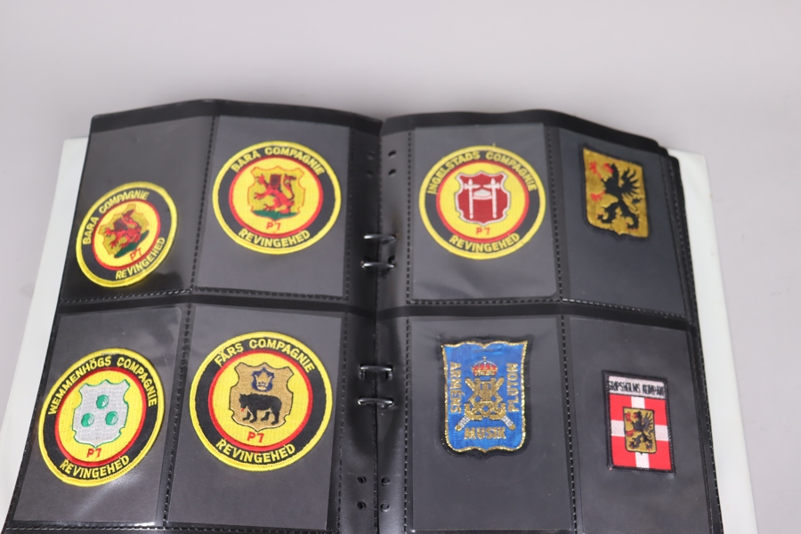 Militära tygmärken/patches, 2 pärmar