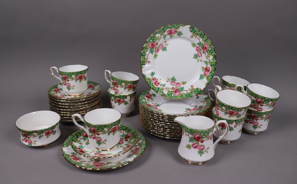 Royal Stafford, England, "Olde English Garden", kaffeservis, 36 delar