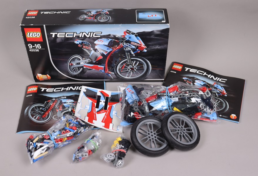 Lego Technic 42036, motorcykel