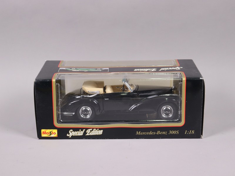 Maisto, 1955 Mercedes-Benz 300S, 1:18