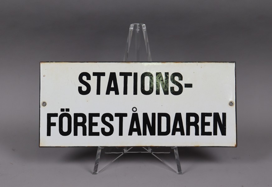 Äldre emaljskylt, "Stations-Föreståndaren"