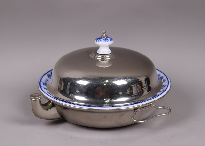 Meissen fat med värmare och lock, 1900-talets början