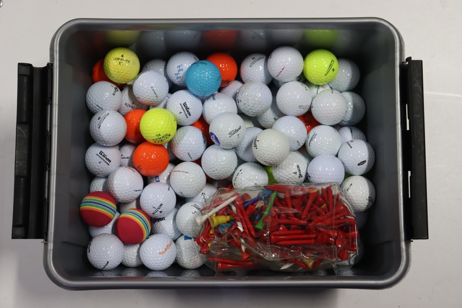 Golgbollar och peggar, Wilson, Titleist, Top-Flite, Pinnacle mm