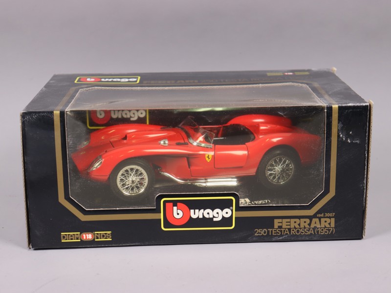 Burago, 1957 Ferrari 250 Testa Rossa, 1:18