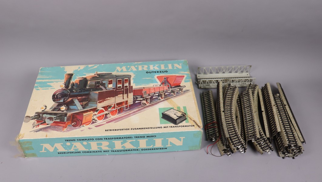 Märklin, lok, vagnar, trafo samt räls