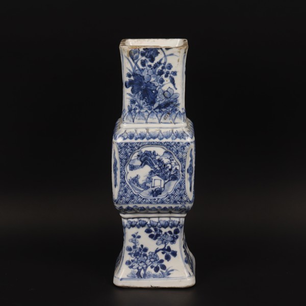 Kinesisk blå/vit vas, Qing dynasti, Kangxi stil, 1800-tal