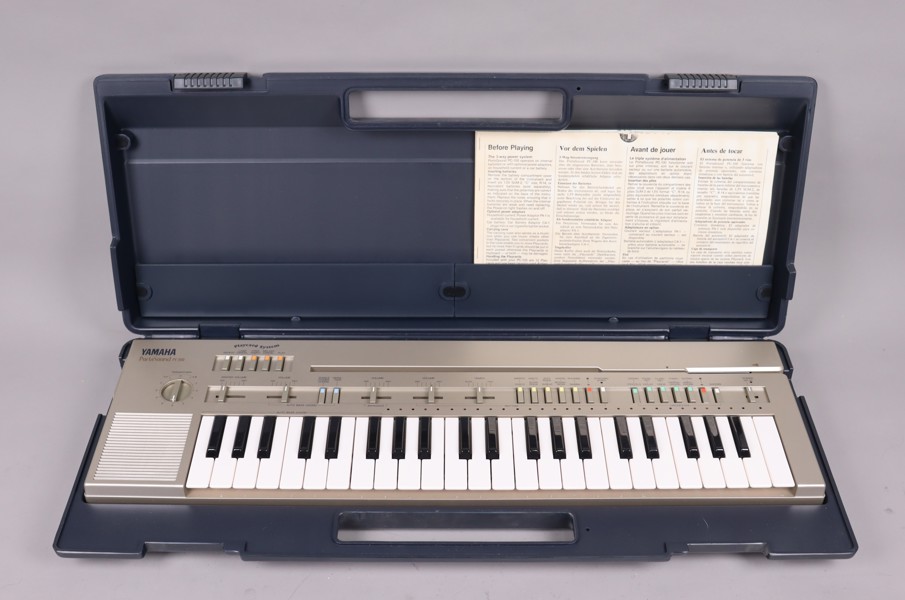 Yamaha PortaSound PC-100