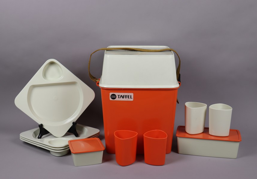 Sigvard Bernadotte, Husqvarna, "Taffel", picknick set i plast, 1960-tal