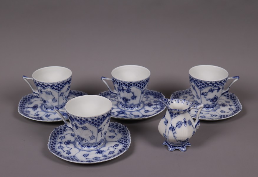 Royal Copenhagen, "Musselmalet", kaffeservis, 9 delar