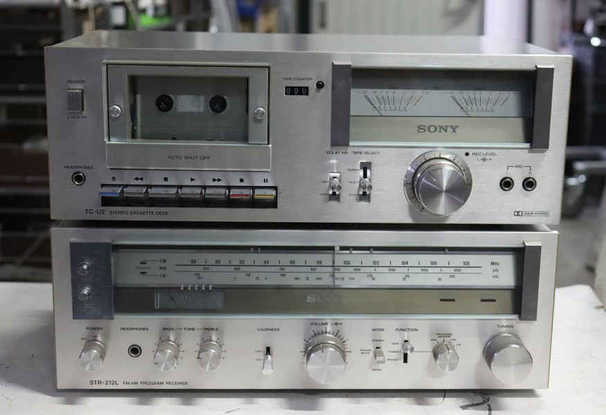 Sony STR-212L Reciever samt TC-U2 Cassette deck