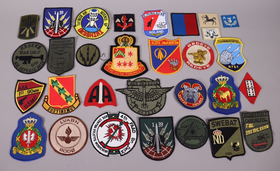 Militära tygmärken/patches/insignia, 30st