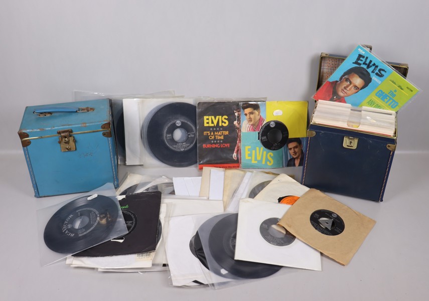 Elvis Presley, singlar i två spisaboxar