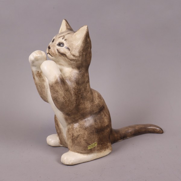 Elise Glaffey, Denmark, figurin, lekande katt