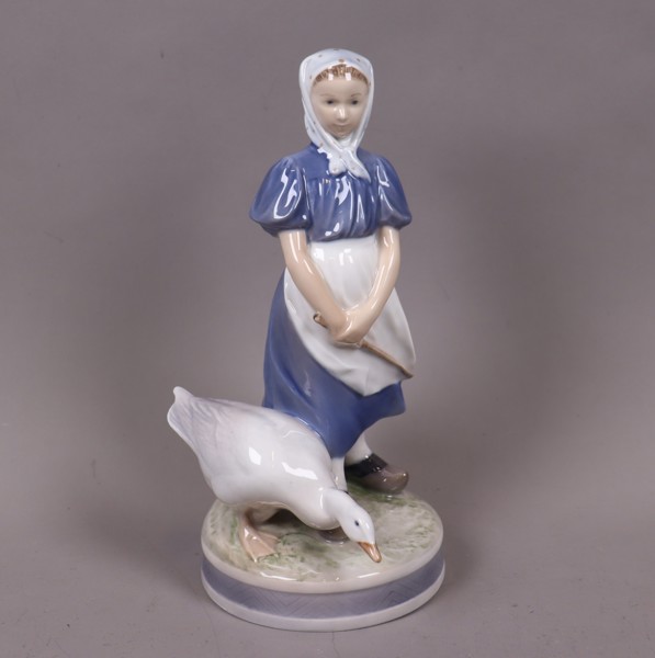 Christian Thomsen, Royal Copenhagen, figurin 527, Girl with goose