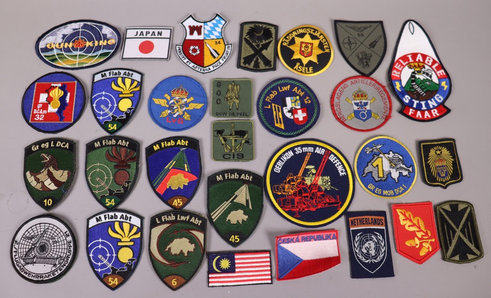 Militära tygmärken/patches/insignia, 29st_50838a_8dc61f698cd136a_lg.jpeg