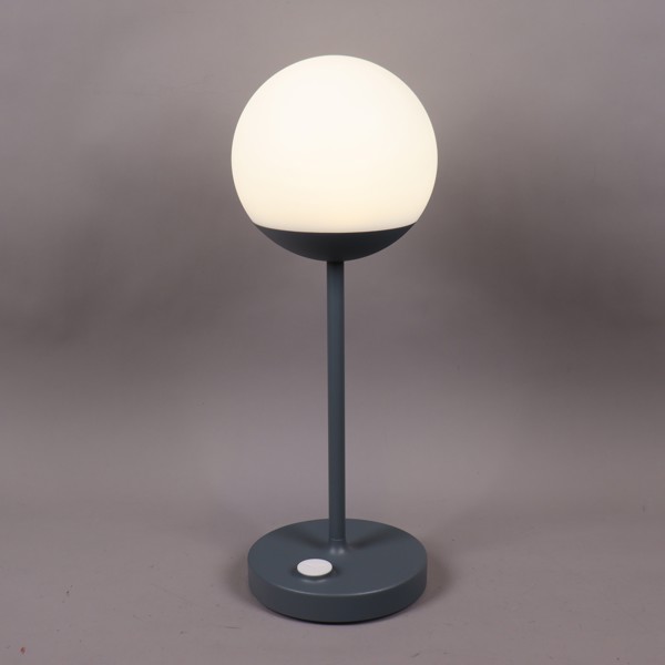 Tristian Lohner, Fermob, "Mooon!" bordslampa