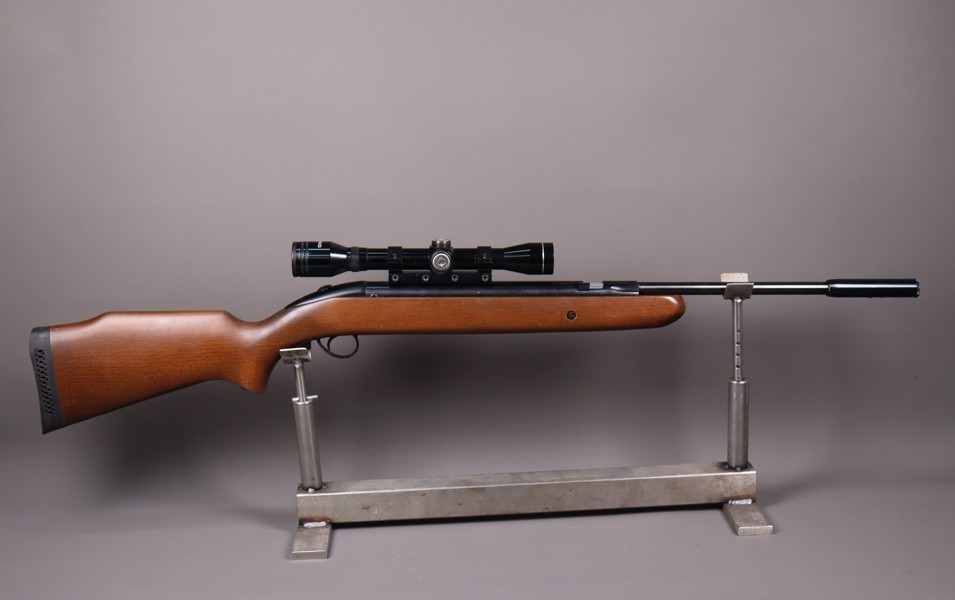 BSA Guns, England .22 (5,5mm), luftgevär med Tasco kikarsikte_51146a_8dc6a6fdd9cda9c_lg.jpeg