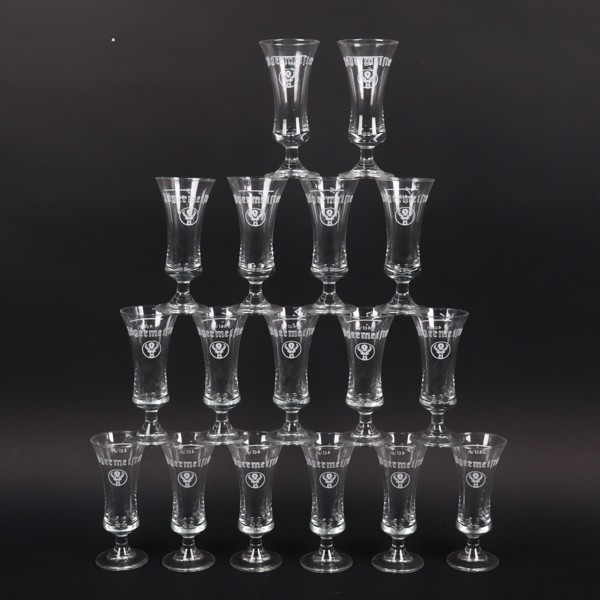 Jägermeister, shotglas med produktdekor, 17st_51272a_8dc6d869ea9cc8b_lg.jpeg