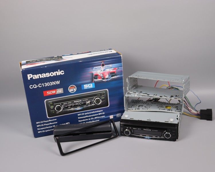 Panasonic CQ-C1303W bilstereo