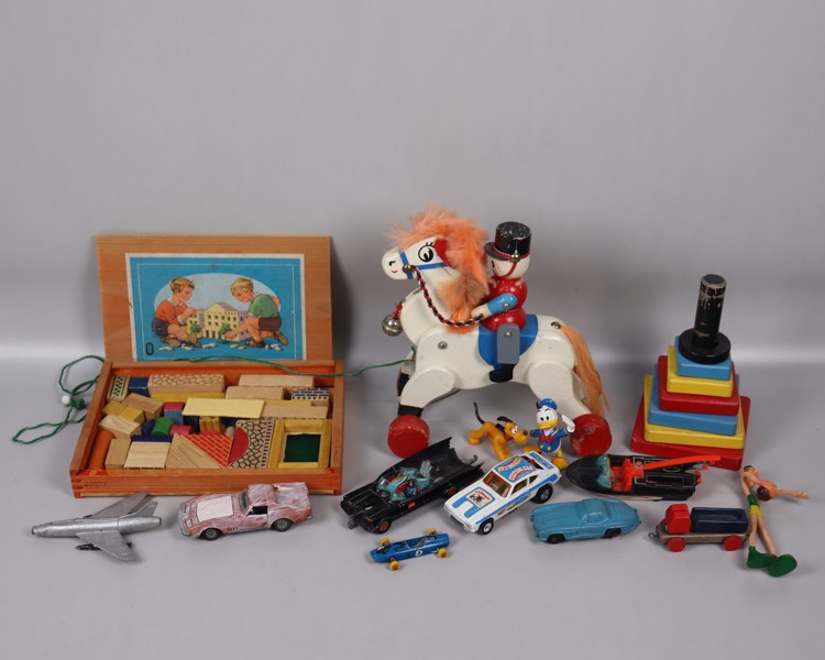 Leksaksbilar och leksaker, Dinky Toys corvette Stingray, Tekno, Corgi Whizzwheels Gloworm, Tomte mm