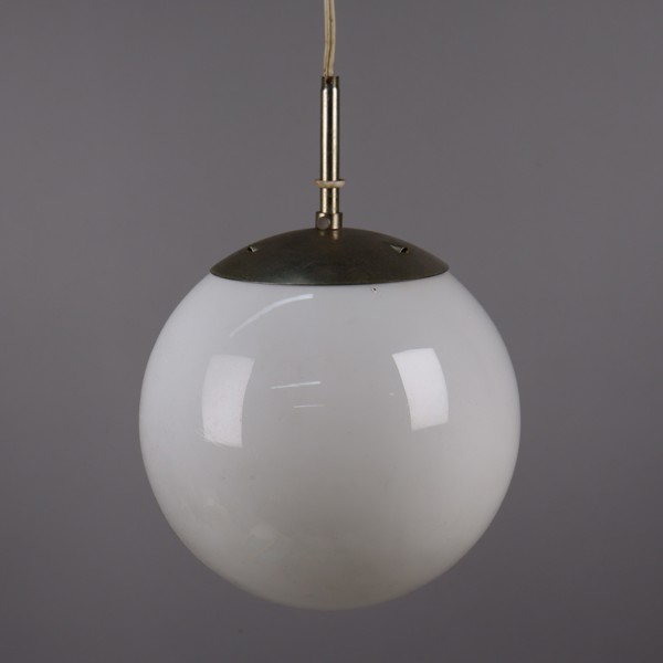 Asea Belysning, klotlampa med opalint glas, 1930/40-tal_53168a_8dc999b2b145626_lg.jpeg