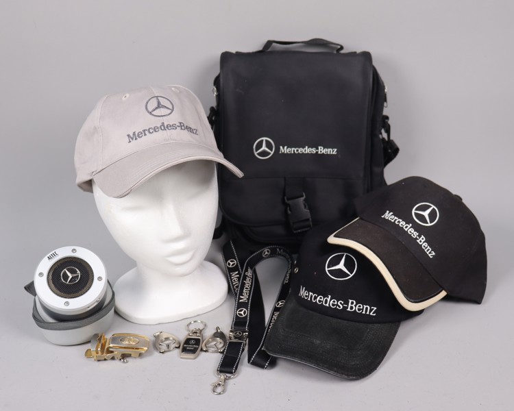 Mercedes-Benz, kepsar, nyckelringar mm