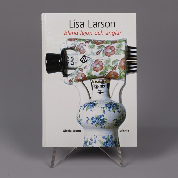 Gisela Eronn, "Lisa Larson bland lejon och änglar"